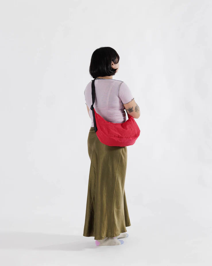 Store Baggu medium crescent bag