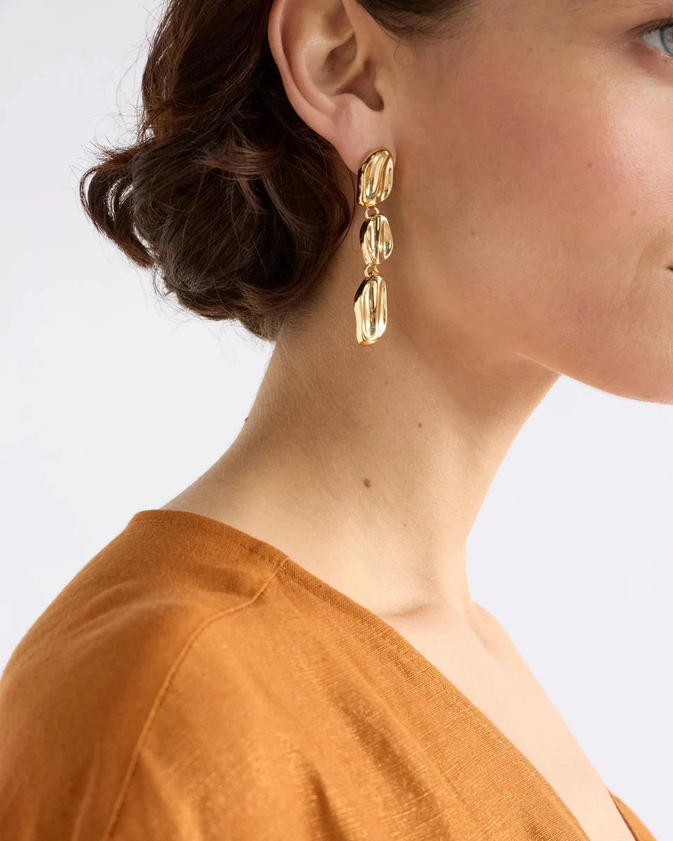 Delaa Drop Earring