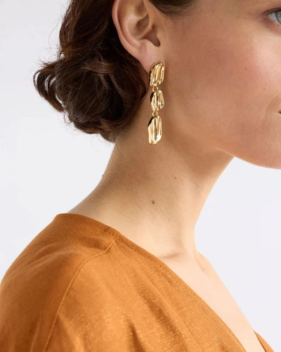 Delaa Drop Earring