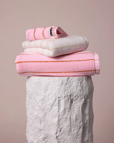 Hommey Pinstripe Bath Towel