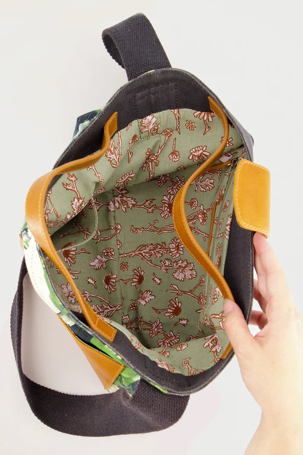 Assemble Tote