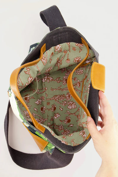 Assemble Tote