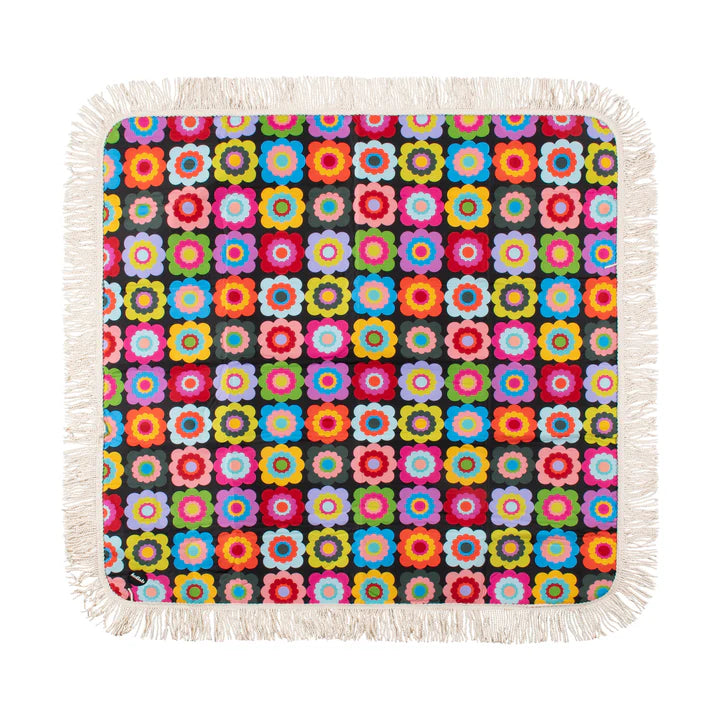 Kollab Fringed Picnic Mat / Medium