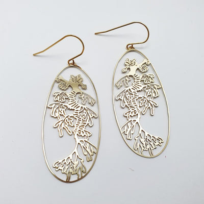 Denz Dangle Earrings / Gold